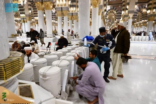 توزیع آب زمزم در مسجدالنبی(ص) 2