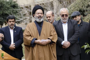 همزمان با روز درختکاری انجام شد؛
کاشت دو اصله نهال توسط سرپرست حجاج ایرانی و رئیس سازمان حج و زیارت
 7