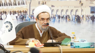 نشست علمی نقد کتاب «خدمات علمای امامیه در حج و حرمین شریفین از دوره صفویه تا انقلاب اسلامی» برگزار گردید. 4