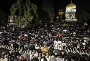 اقامه نماز تراویح با حضور 35 هزار مسلمان در مسجدالاقصی