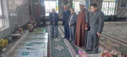 ادای احترام و قرائت فاتحه بر مزار شهدا به مناسبت روز شهید منا درشهرستان لنگرود  2