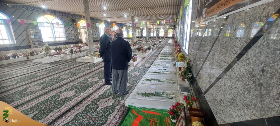 ادای احترام و قرائت فاتحه بر مزار شهدا به مناسبت روز شهید منا درشهرستان لنگرود  6