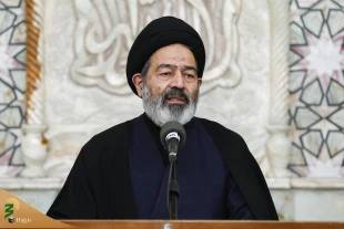 نماینده ولی فقیه در امور حج و زیارت:

دعای بدون عمل سرانجامی ندارد 5