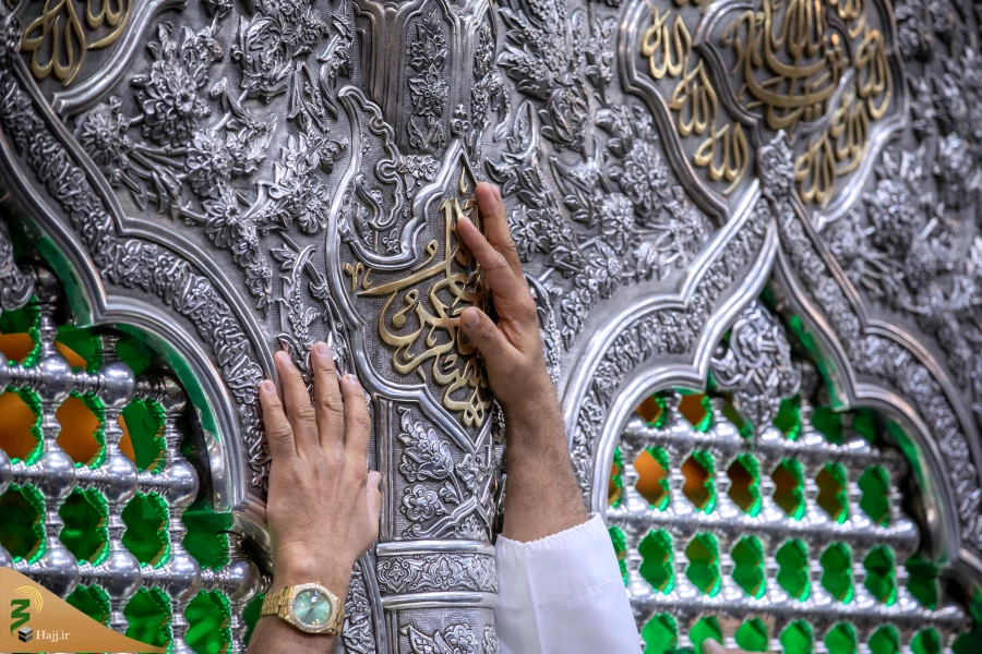 مراسم تحویل سال 1403 در حرم مطهر حضرت امام حسین علیه السّلام 10