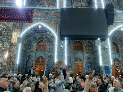 مراسم ویژه تحویل سال نو در حرم امام حسین(ع) برگزار شد+ فیلم 3