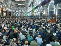 مراسم ویژه تحویل سال نو در حرم امام حسین(ع) برگزار شد+ فیلم 4