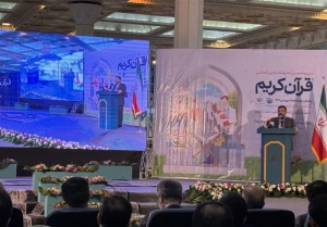 وزبر ارشاد در افتتاحیه نمایشگاه  قرآن:

انس مردم با قرآن قدرت نرم ایجاد می‌کند