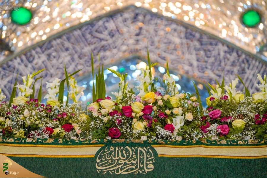 گل آرایی حرم امیر مؤمنان (ع) در آستانه میلاد امام حسن مجتبی(ع) 4