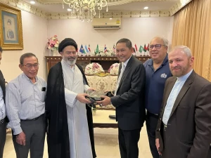 Supreme Leader's representative in Hajj and Pilgrimage affairs meets with the chairman of the Islamic Center of Thailand