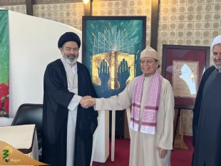 Supreme Leader's representative in Hajj and Pilgrimage affairs meets with the chairman of the Islamic Center of Thailand 3
