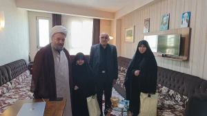 حضور فرزند شهید و حافظ کل قرآن کریم در دفتر نمایندگی بعثه رهبری در کربلا+ فیلم