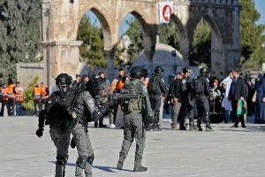 در صبح روز قدس
حمله صهیونیست‌ها به نمازگزاران مسجد الاقصی 