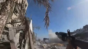 بمباران گسترده مرکز و جنوب نوار غزه و نبرد مقاومت با اشغالگران در خان یونس با شهادت ۴ فلسطینی