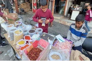 استقبال مردم رفح از عید فطر علی‌رغم حملات شدید رژیم صهیونیستی