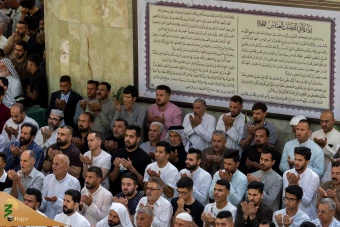 اقامه نماز عید سعید فطر در کربلای معلی 10