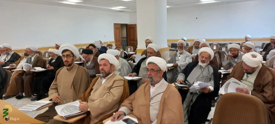 در شهر مقدس قم؛

گردهمایی توجیهی آموزشی رابطین فرهنگی عتبات عالیات برگزار شد 3