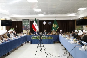 تاکید حجت‌الاسلام والمسلمین نواب در جلسه با مسئولان دفاتر بعثه:

لزوم نوآوری و پویایی در فرایندهای مرتبط با حوزه حج و زیارت+فیلم