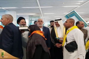 غادرت أول قافلة من المعتمرین الإیرانیین البلاد إلى مهبط الوحی 2