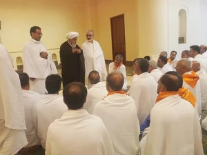 Iranian Umrah pilgrims wear Ihram