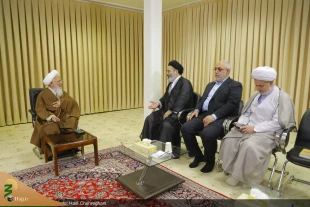 آیت الله جوادی آملی:

حجاج ایرانی باید پرچمدار فرهنگ ایران اسلامی باشند 2