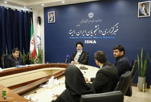 نماینده ولی فقیه در امور حج و زیارت توضیح داد

آخرین اقدام برای افزایش سهمیه حج و سود سپرده‌های حج و عمره 3