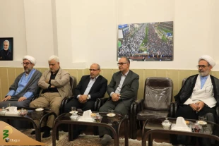 دیدار مسئول دفتر نماینده بعثه مقام معظم رهبری گیلان و خادمان فرهنگی با نماینده محترم ولی فقیه و امام جمعه رشت 4