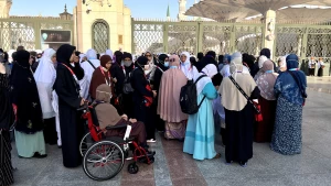 اگر به زیارت می روید 
مراقب باشید گم نشوید!
