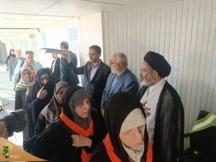 غادر رئیس الحجاج الإیرانیین البلاد إلى مهبط الوحی 2