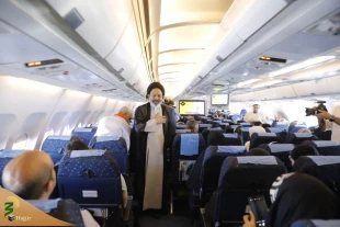Head of the Iranian Pilgrims arrives Medina 4