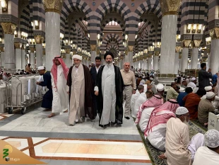 اقامه نماز ظهر سرپرست حجاج ایرانی در مسجدالنبی 2