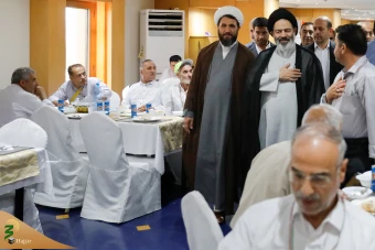 دیدار صمیمی سرپرست حجاج ایرانی با زائران کشورمان درمدینه منوره _ 1 5