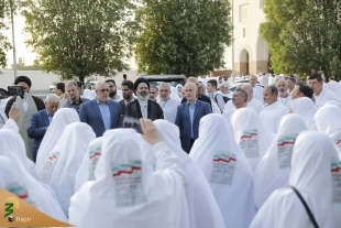 نخستین کاروانهای زائران ایرانی با بدرقه مسئولان حج و زیارت عازم مکه شدند 3