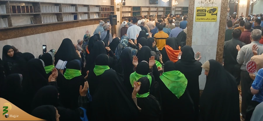  به امام رضا برای سلامتی رئیس جمهور و همراهان