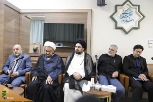 در نشست مسئولان حج در مدینه عنوان شد؛

بزرگداشت شهدای سانحه هوایی و حفظ آرامش زائران برای انجام اعمال حج  8