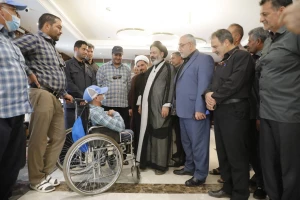 بازدید سرزده مسئولان حج و زیارت از هتل محل اقامت زائران ایرانی در مدینه+فیلم