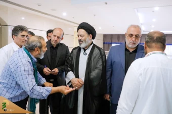دیدار صمیمی سرپرست حجاج ایرانی با زائران کشورمان درمدینه منوره _ 3 19