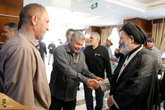 دیدار صمیمی سرپرست حجاج ایرانی با زائران کشورمان درمدینه منوره _ 3 49