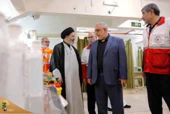 
بازدید مسئولان حج و زیارت از مرکز پزشکی جمعیت هلال احمر در مدینه منوره
 3