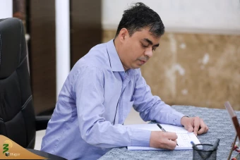 ادای احترام  رؤسای بعثه سایر کشور‌های اسلامی و هیئت‌های همراهشان به مقام رئیس جمهور شهید 15