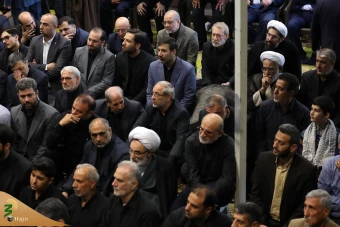 اقامه نماز رهبر معظم انقلاب بر پیکر رئیس جمهور شهید و همراهان 20