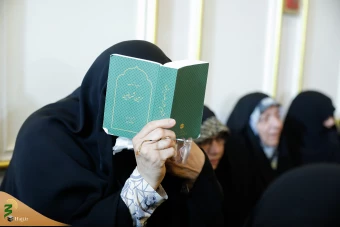  مراسم دعای کمیل زائران ایرانی در مدینه منوره به یاد شهدای خدمت 4