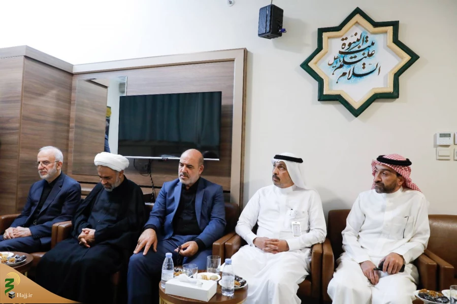 قول مساعد مسئولان شرکت خدمات دهنده عربستانی برای ارائه خدمات ممتاز به حجاج کشورمان 5