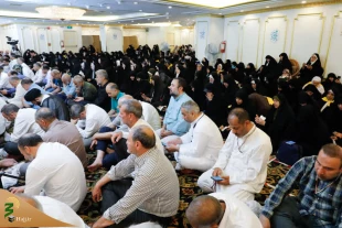 حضور رائع لحجاج بیت الله الحرام المعزون لشهداء الخدمة فی مراسم دعا کمیل فی المدینة المنورة 2