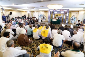 In Memory of Martyrs of Service in Medina; Komeil Prayer Rituals Held by Iranian Pilgrims
