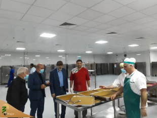 بازدید از مراکز طبخ غذاهای ایرانی برای حاجیان در مدینه منوره 4