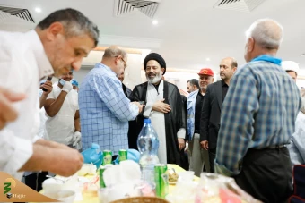 دیدار صمیمی سرپرست حجاج ایرانی با زائران کشورمان درمدینه منوره _ 4 10