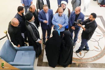 دیدار صمیمی سرپرست حجاج ایرانی با زائران کشورمان درمدینه منوره _ 4 21