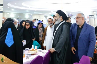 دیدار صمیمی سرپرست حجاج ایرانی با زائران کشورمان درمدینه منوره _ 5 5