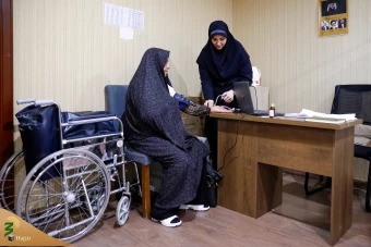دیدار صمیمی سرپرست حجاج ایرانی با زائران کشورمان درمدینه منوره _ 5 12