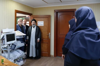 دیدار صمیمی سرپرست حجاج ایرانی با زائران کشورمان درمدینه منوره _ 5 17